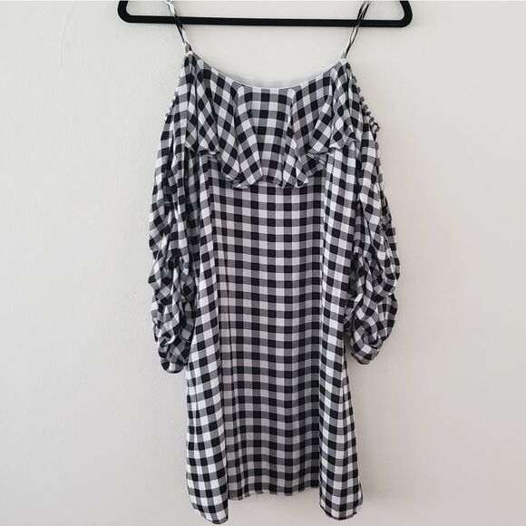 *Everly Black/White Check off Shoulder Top Sz.S - Picture 8 of 9